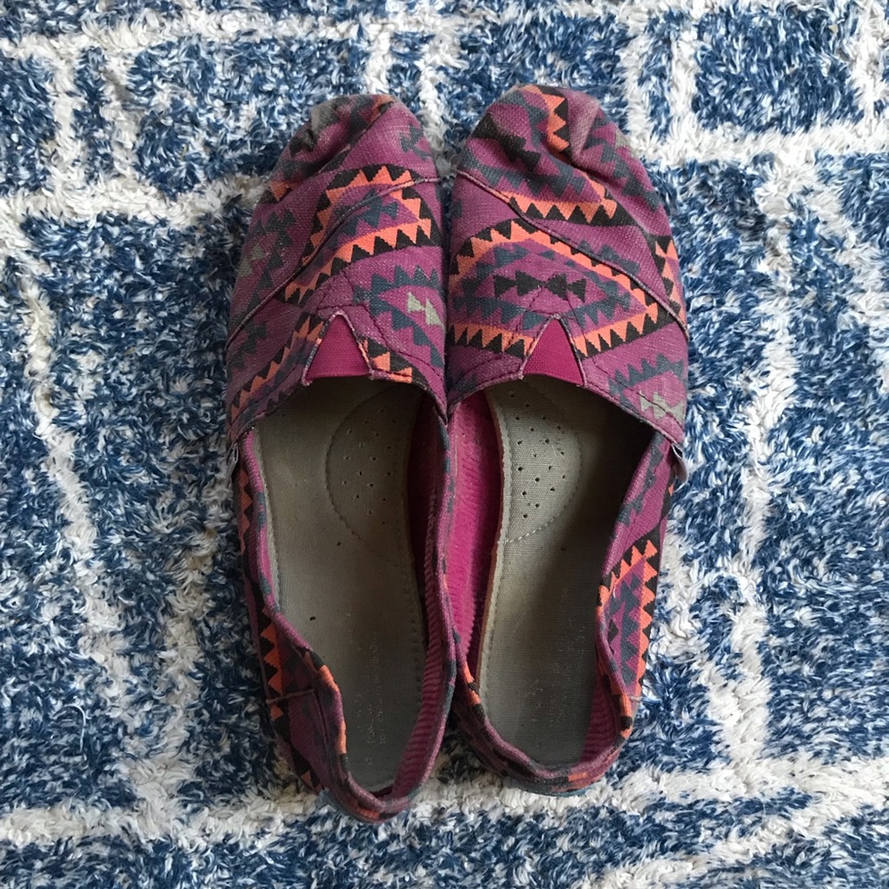 Toms